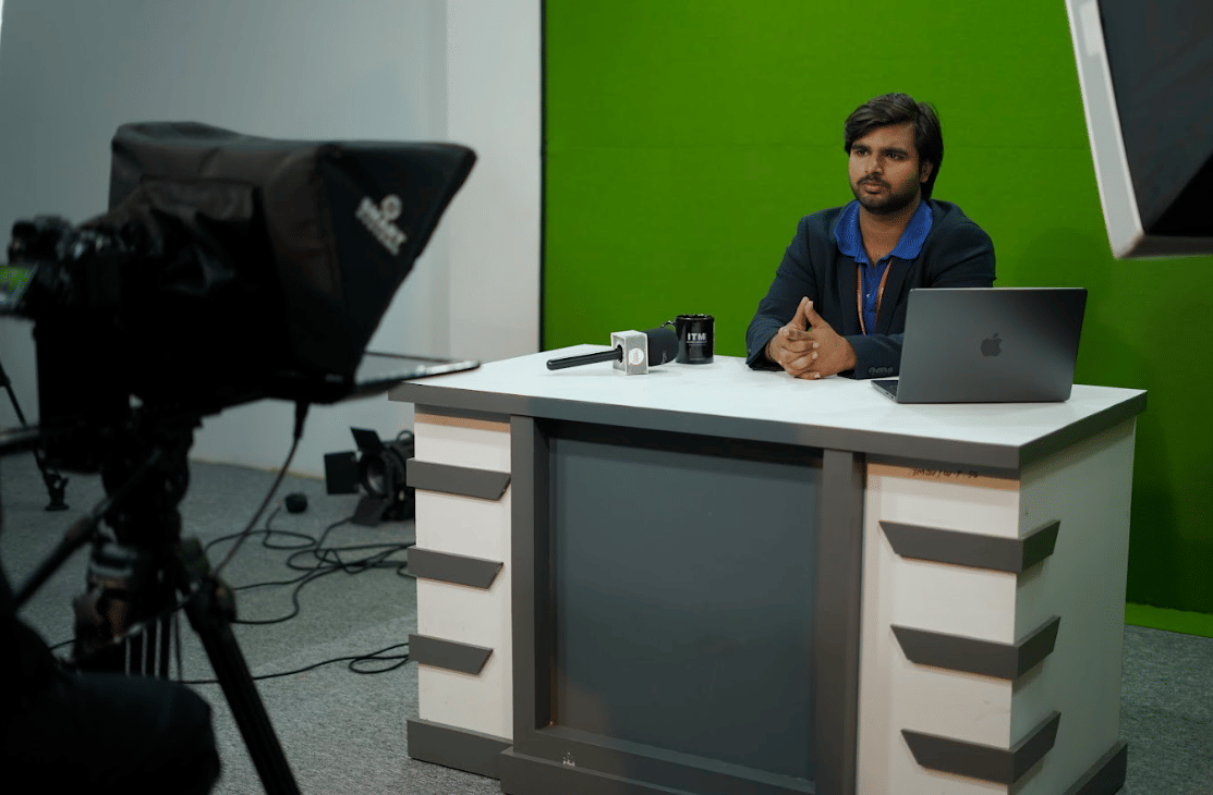 ITM SLS Baroda University, Vadodara Mass communication studio photo 2